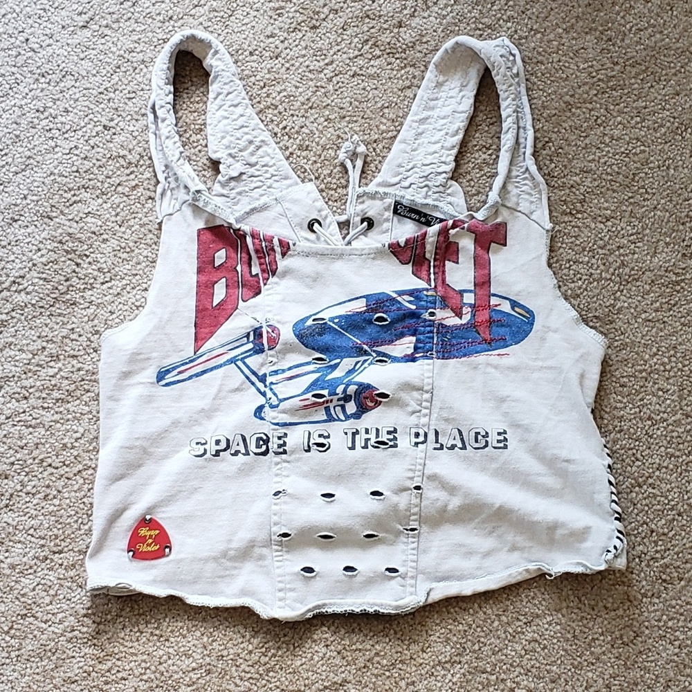 Rare tshirt crop top with corset detail in back